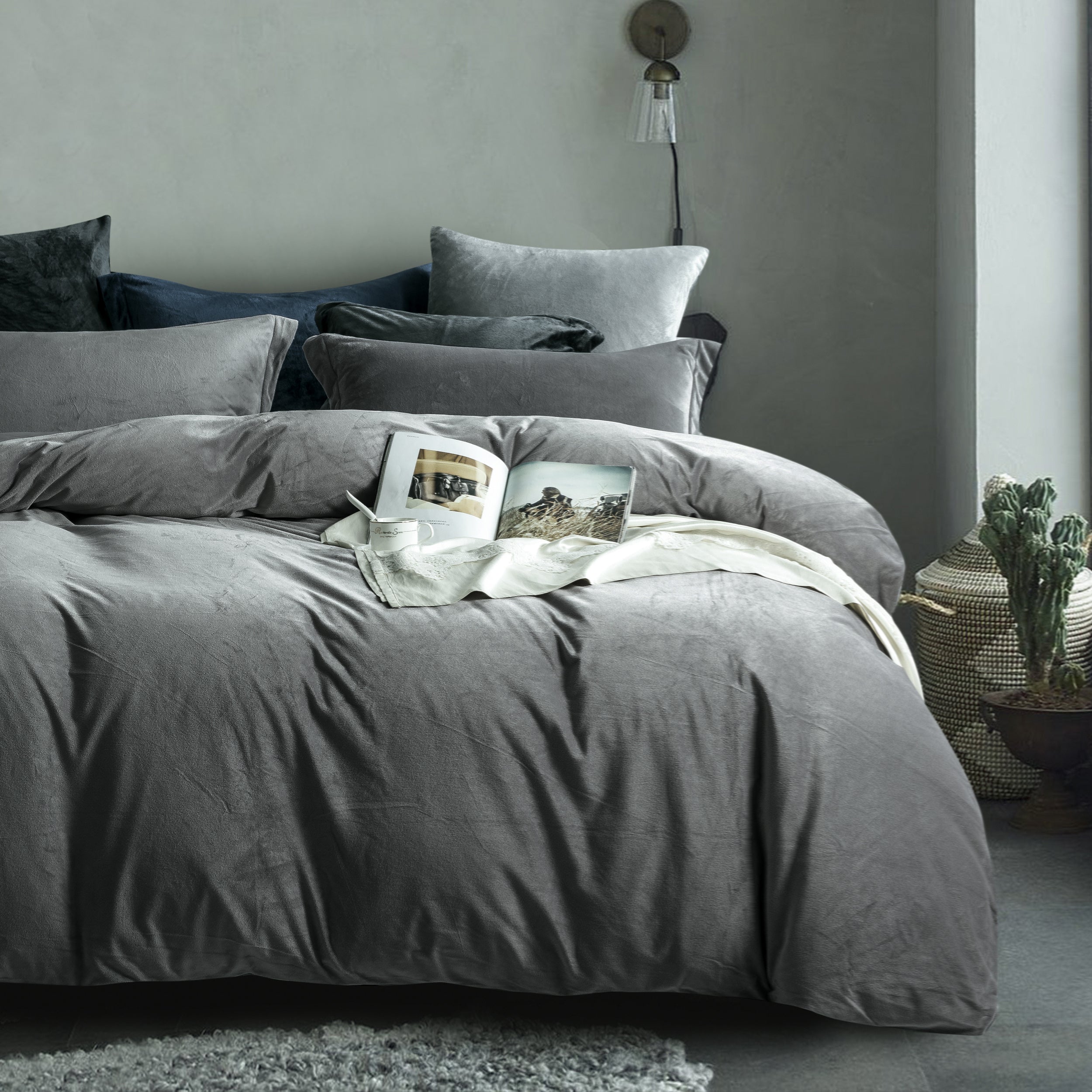 3 Pieces Soft and Fluffy Velvet Duvet Cover Set