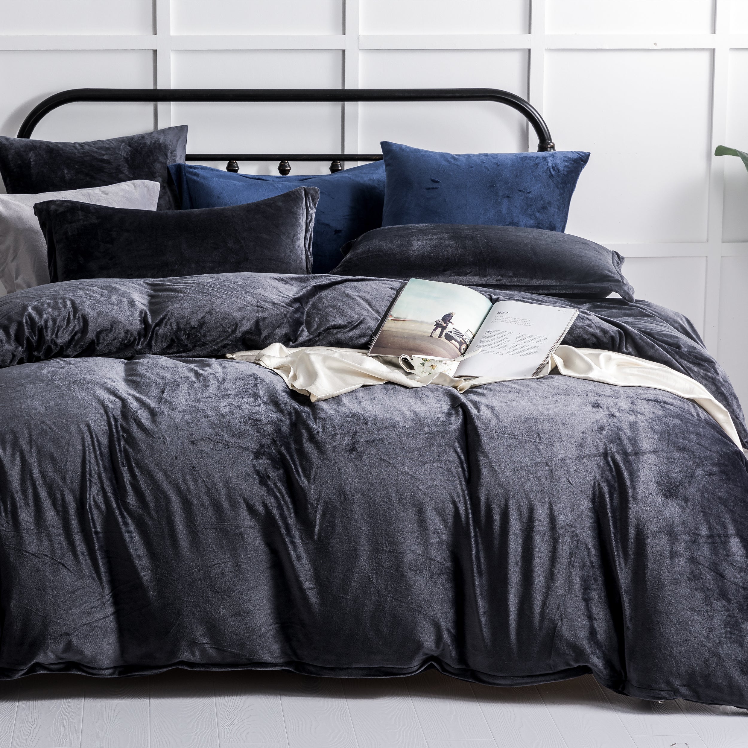 3 Pieces Soft and Fluffy Velvet Duvet Cover Set