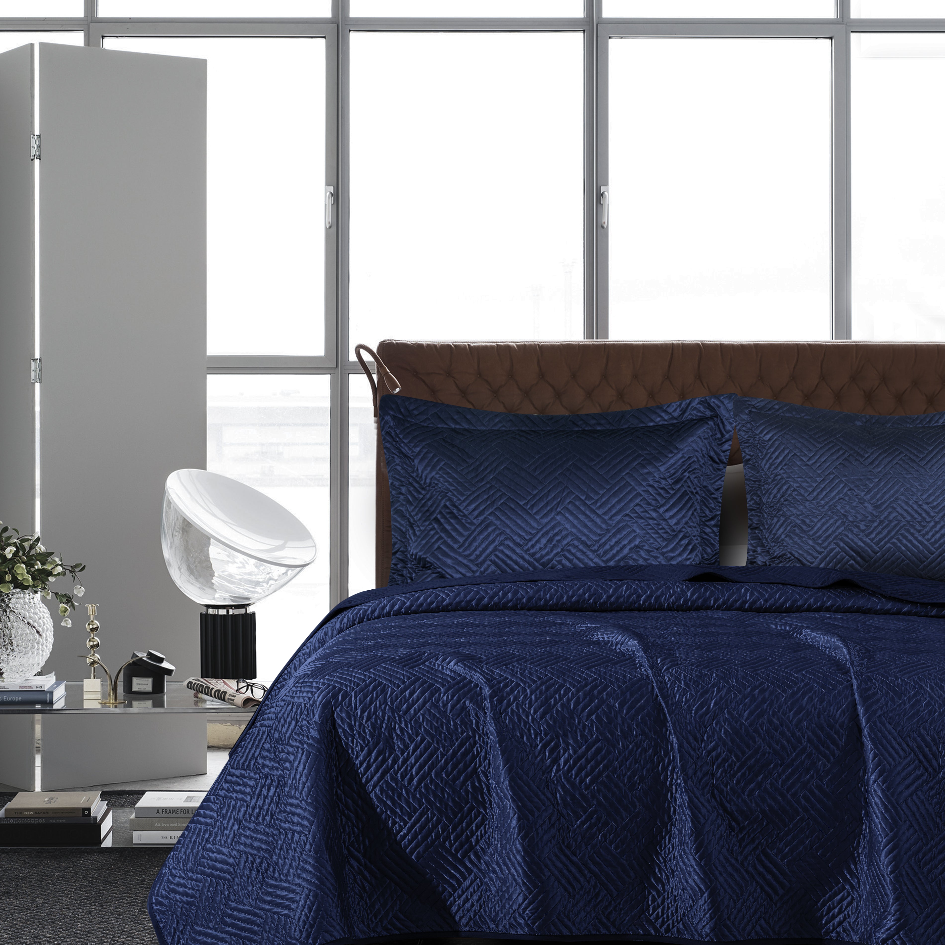 Luxurious and Soft Satin Quilt Set, Quilt + Pillow Sham