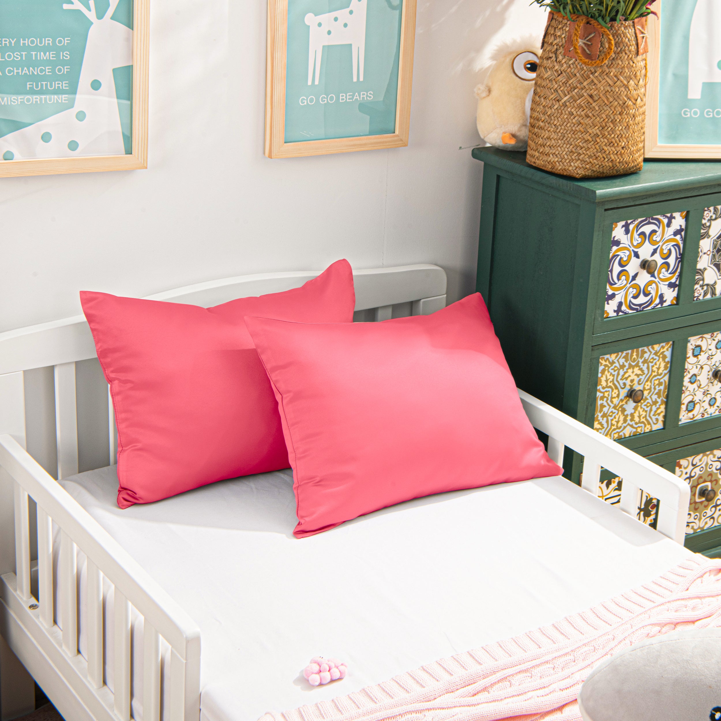 2 Pieces Super Soft Satin Toddler Pillowcases with Zipper