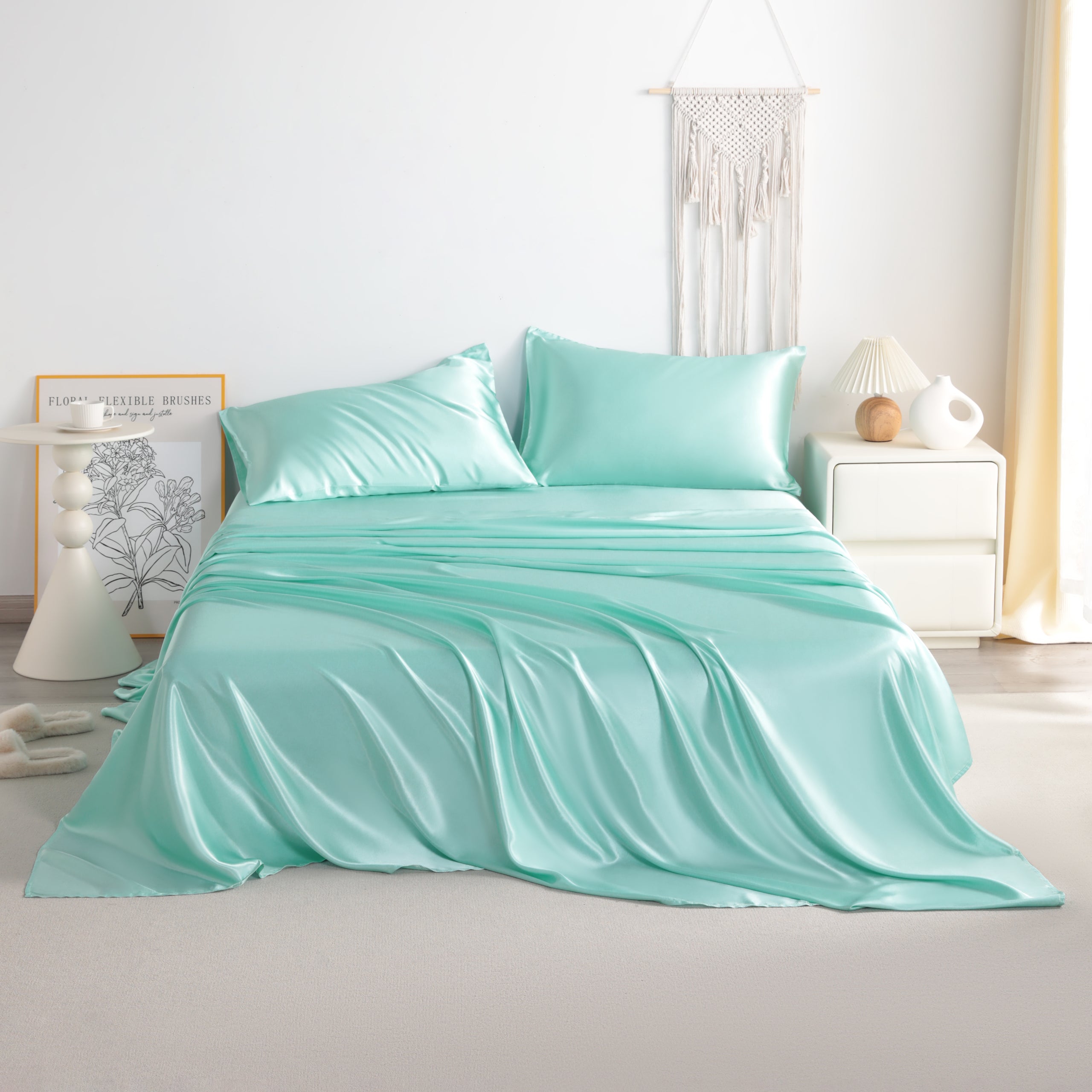 4 Pieces Luxury and Silky Smooth Satin Bed Sheet Set