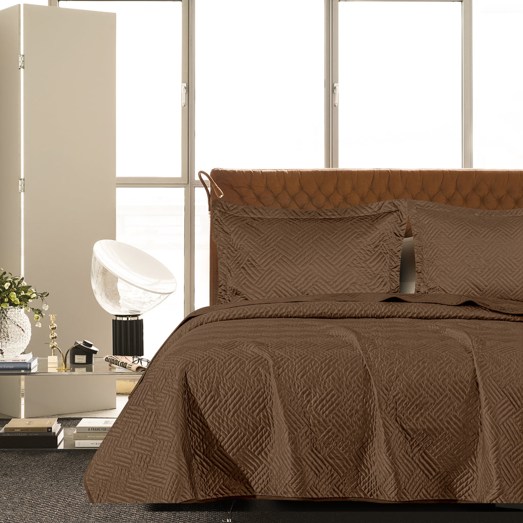 Luxurious and Soft Satin Quilt Set, Quilt + Pillow Sham